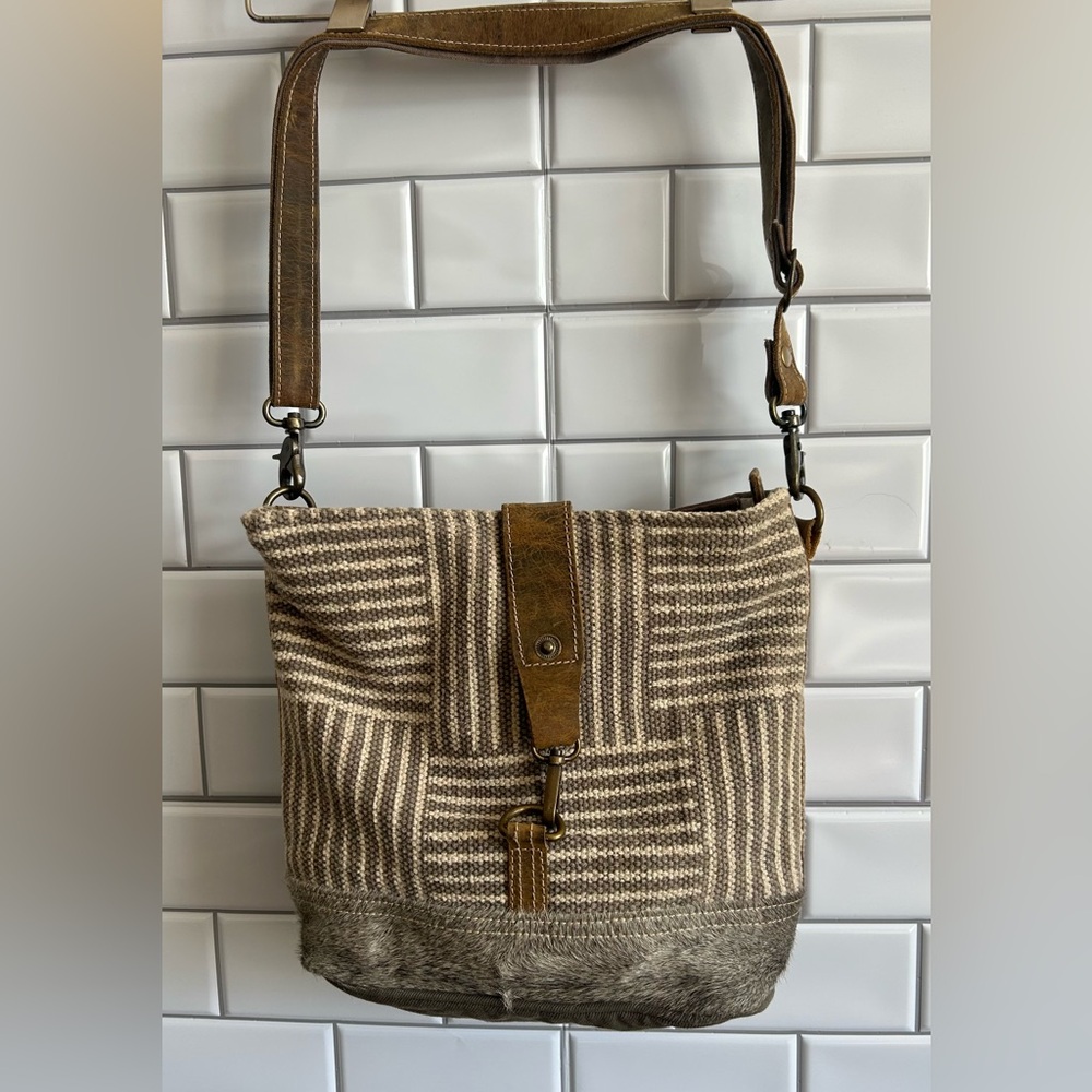NEW Myra Bag Shoulder bag with regulator/ Neutral colors